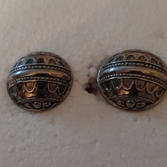 SALE! Vintage Earrings - Picture 2 of 4